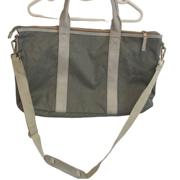 NEW Overnight Shoulder Strap Bag Blue Gray - Picture 2 of 7